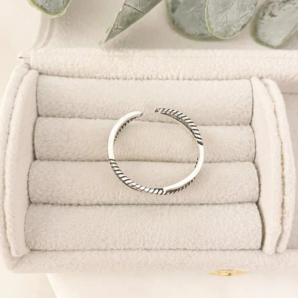 925 Sterling Silver Criss Cross Ring Dainty Layer Ring Stack Ring Band - Picture 8 of 9